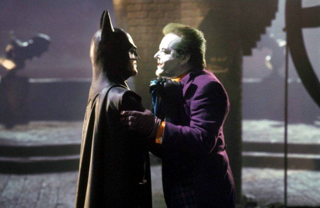 4223383-batman-1989-batman-confronts-the-joker[1]
