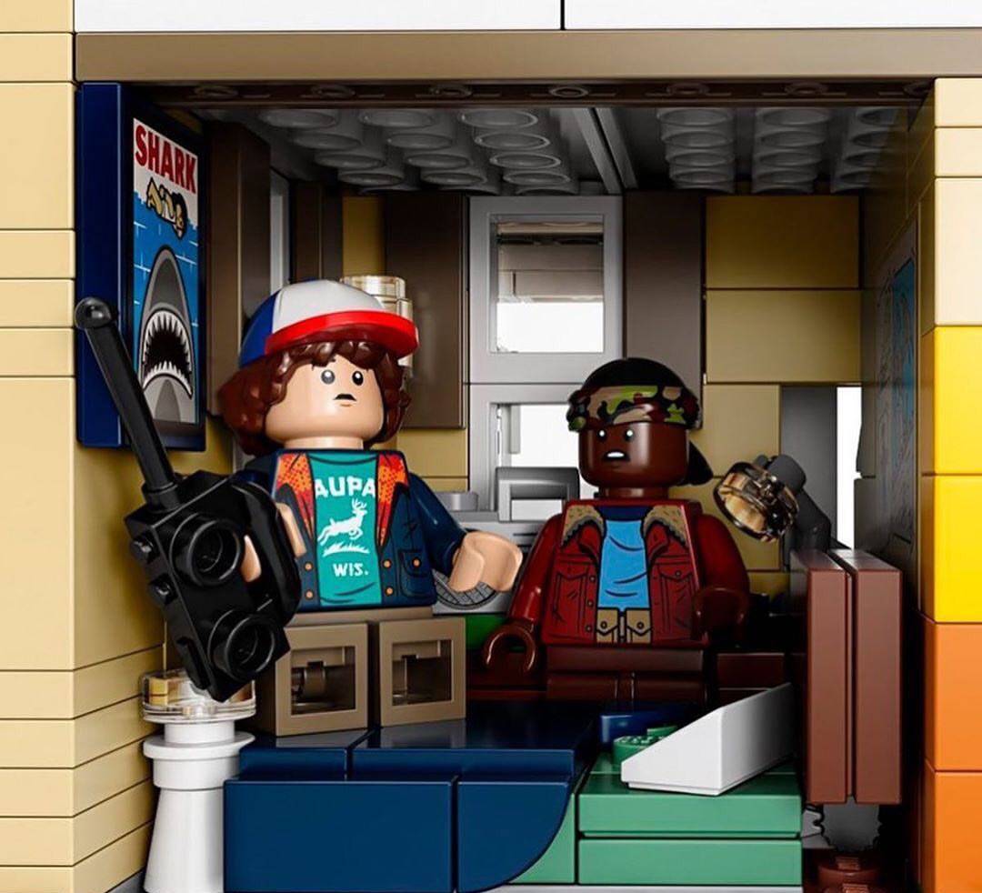Компания LEGO анонсировала набор по «Очень странным делам»