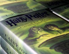 Священник католической школы в США изъял книги о Гарри Поттере из угрозы «злых духов»