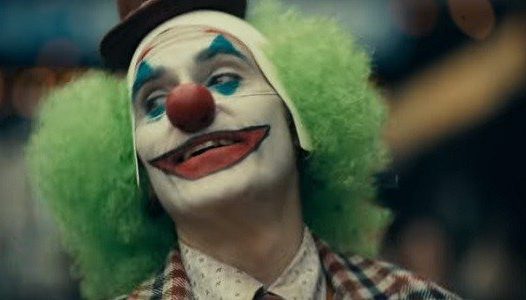 В России планируют снять фильм «Бумажные клоуны» — про аниматоров в костюмах Джокера и Бэтмена