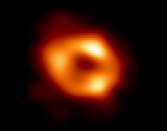 Фото: первое изображение сверхмассивной чёрной дыры в центре Млечного Пути